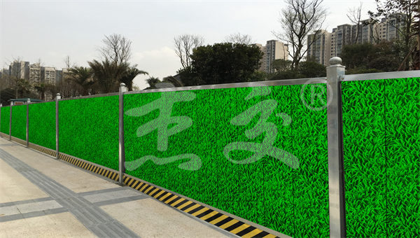 古镇修复围挡违和?仿古铁皮款适配历史风貌(图1) 古镇修复围挡违和?仿古铁皮款适配历史风貌(图1)